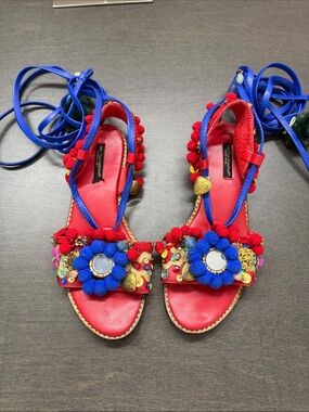 Dolce & Gabbana Pom Pom sandals sz 39